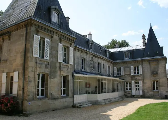 Chateau De Roberville Machemont